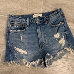 Abercrombie High Rise Mom Shorts. Size 25